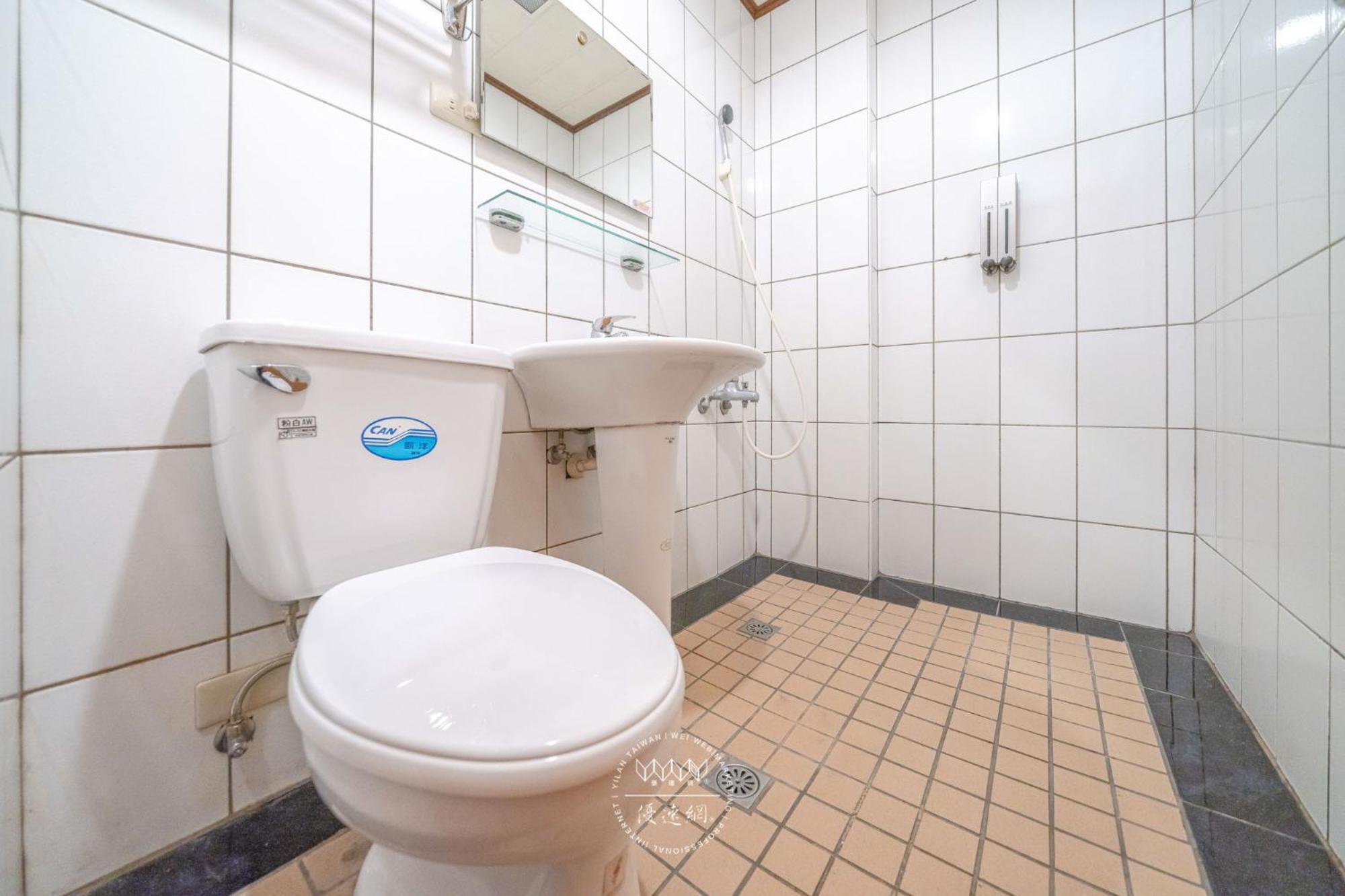 羅東夜市 工業loft旅宿 Loft House Luodong Eksteriør bilde